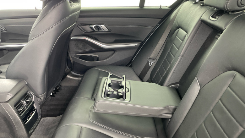 BMW 3 Series 320i xDrive M Sport 4dr Step Auto Petrol Saloon